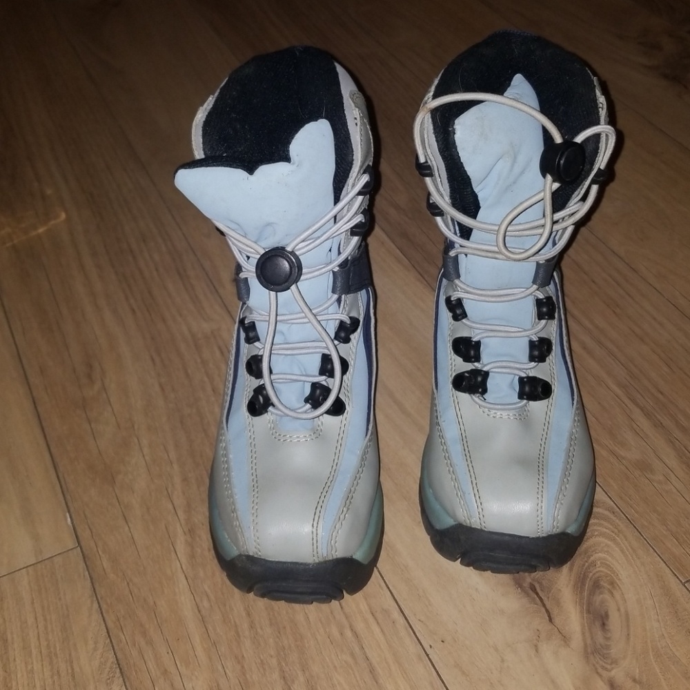 Thermolite girl snow boots size 11